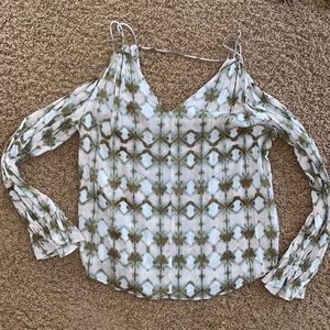 Jessica Simpson long sleeve top